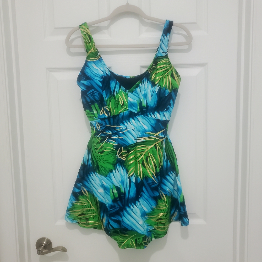 Vibrant Leaf Print One-Piece Swimsuit